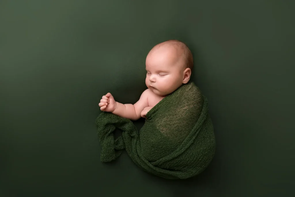 Baby im grünen Tuch, Querformat
